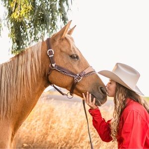 Meet your Posher, Jenna